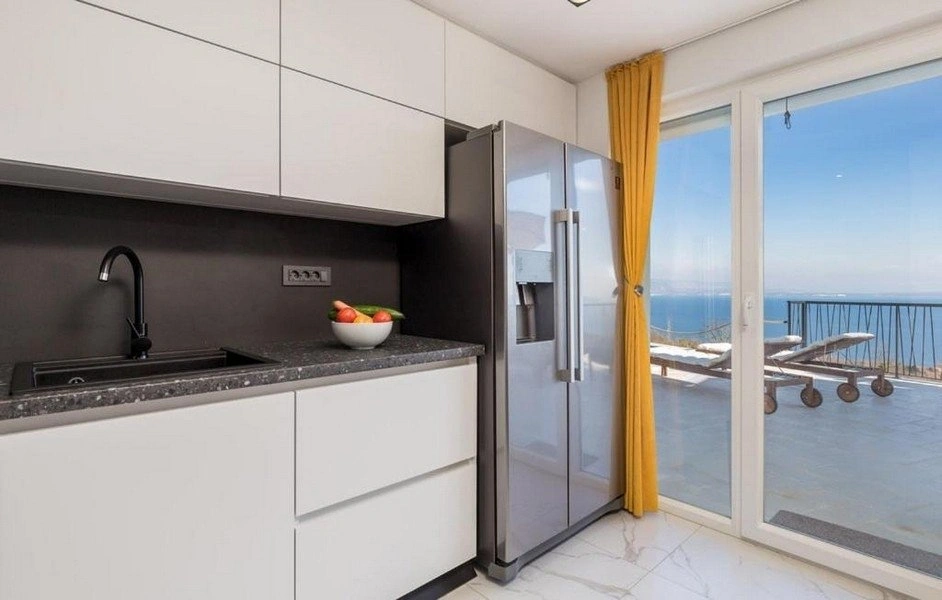 奥帕蒂亚别墅,180 m²,带壁炉