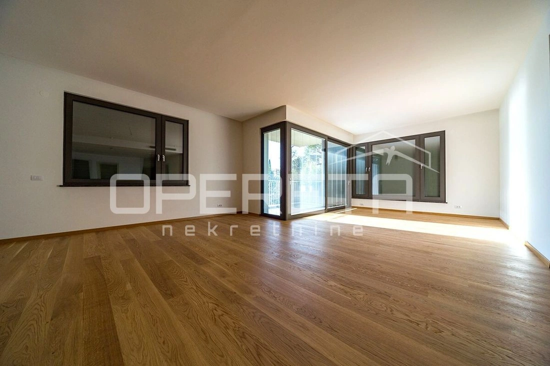 Apartment 159 m2 with open parking space in Opatija, Croatia