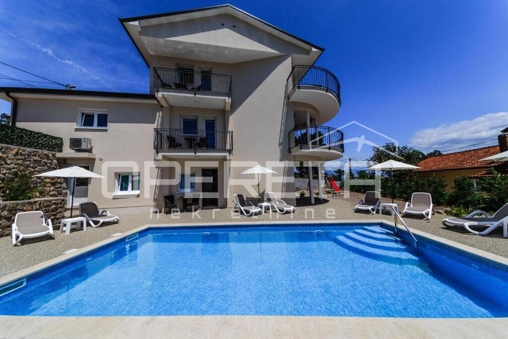 奥帕蒂亚(克罗地亚)380 m² 别墅,带开放式泳池