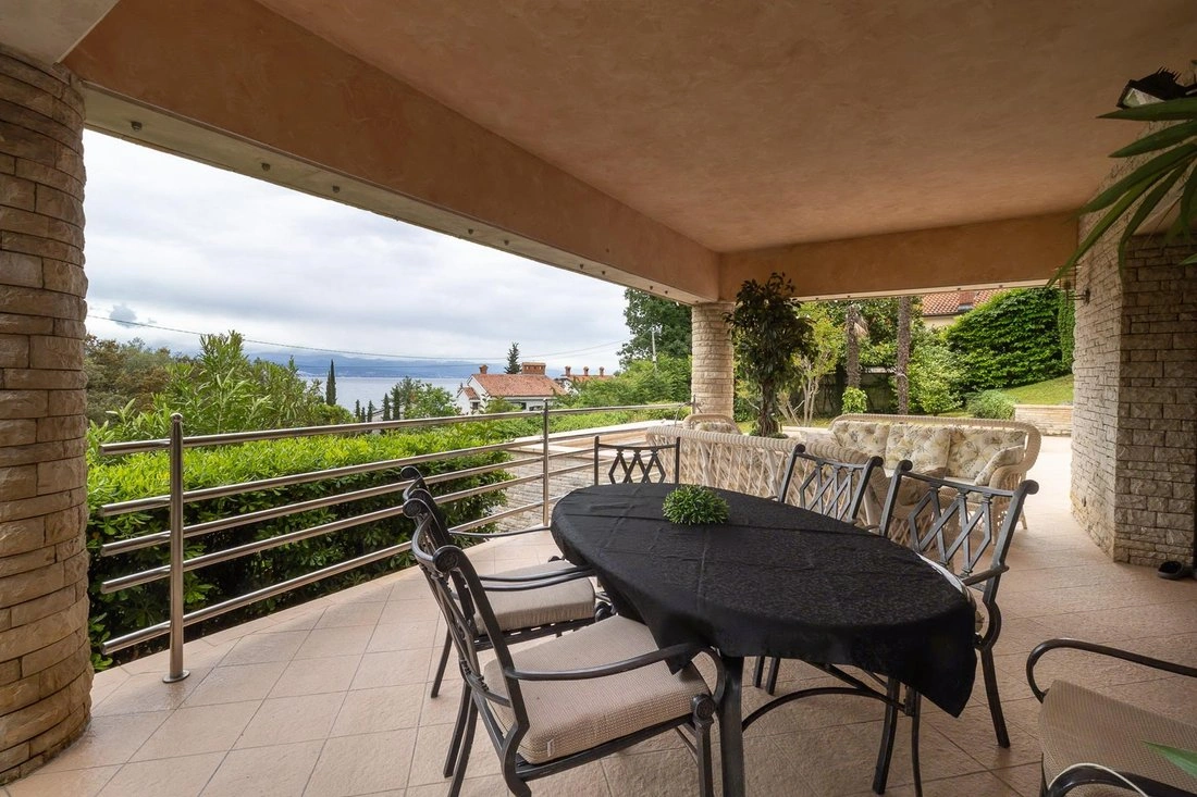 奥帕蒂亚(克罗地亚)海景别墅,496 m²