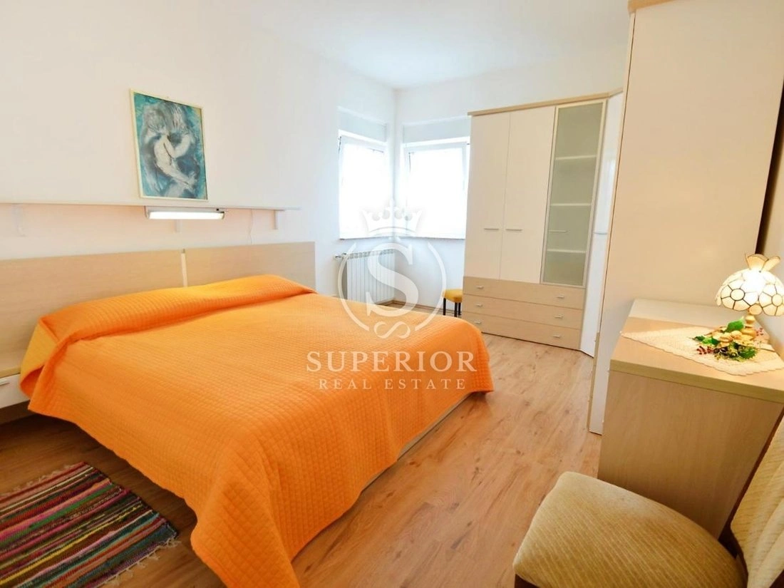 منزل بمساحة 810 m2 مع إطلالة جبلية في أوباتيا، كرواتيا