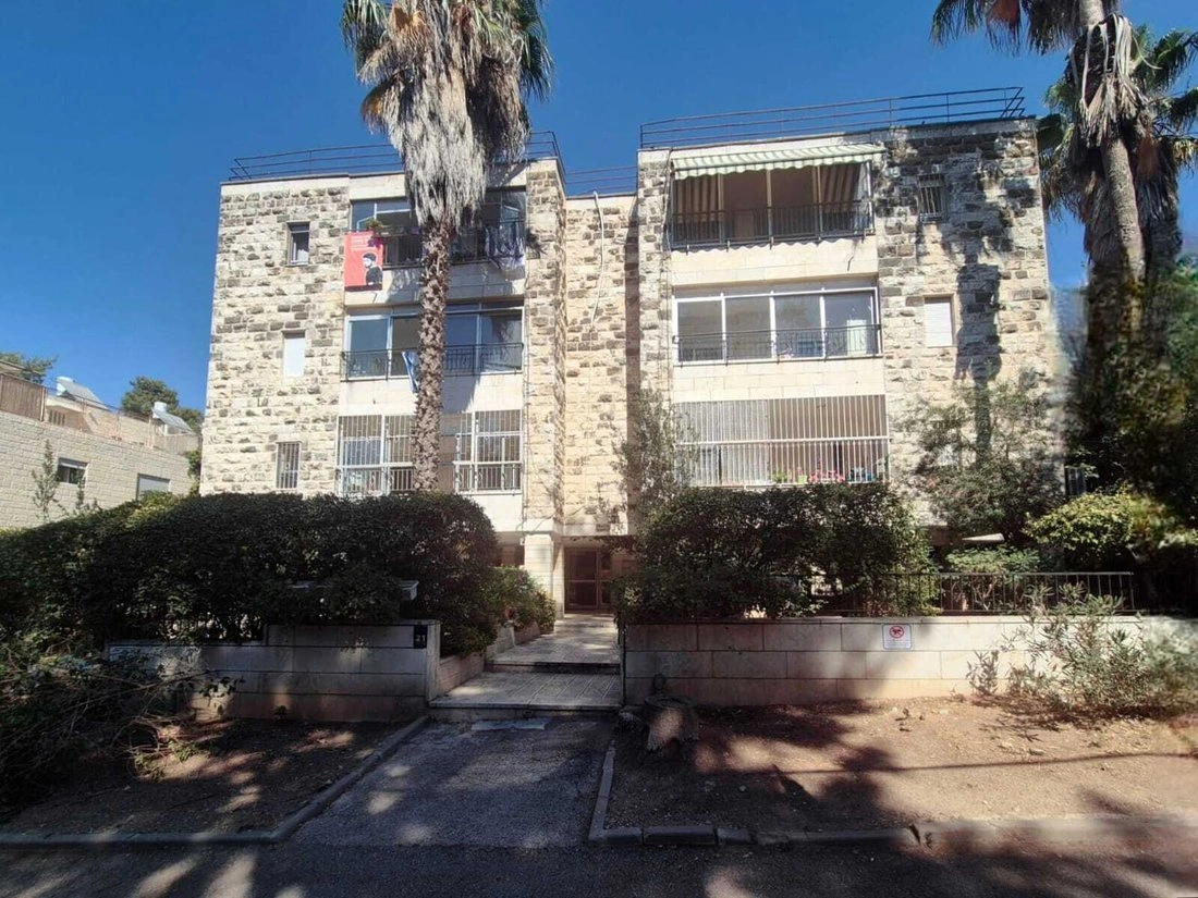 Bright apartment 112 m2 in Jerusalem, Israel