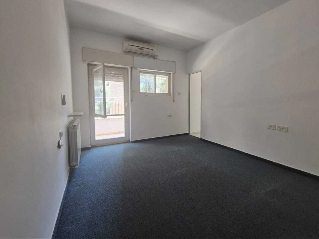 Bright apartment 112 m2 in Jerusalem, Israel