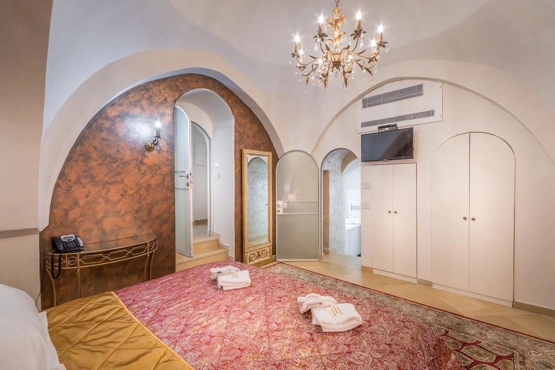 阳光充足的 9+1 房住宅,耶路撒冷,以色列