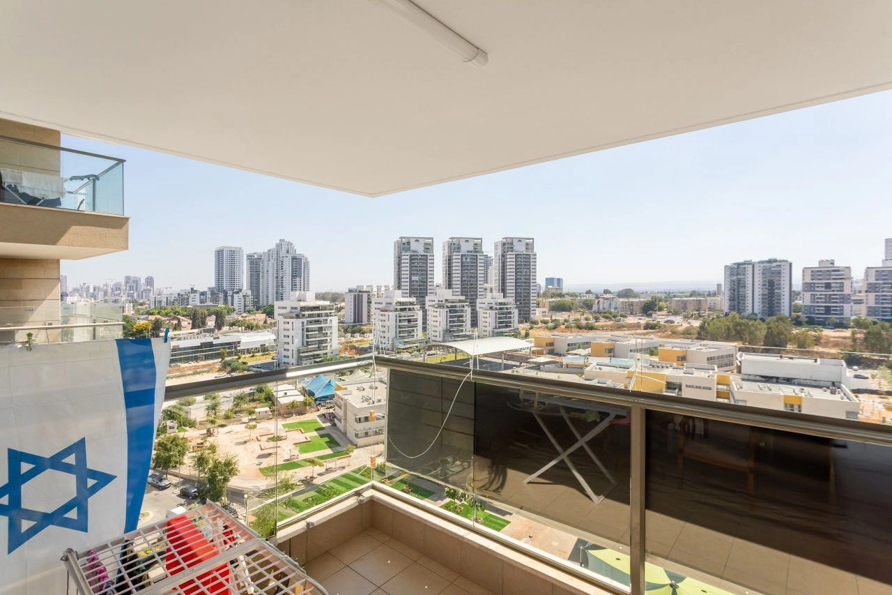 以色列里雄莱锡安 4+1 舒适公寓