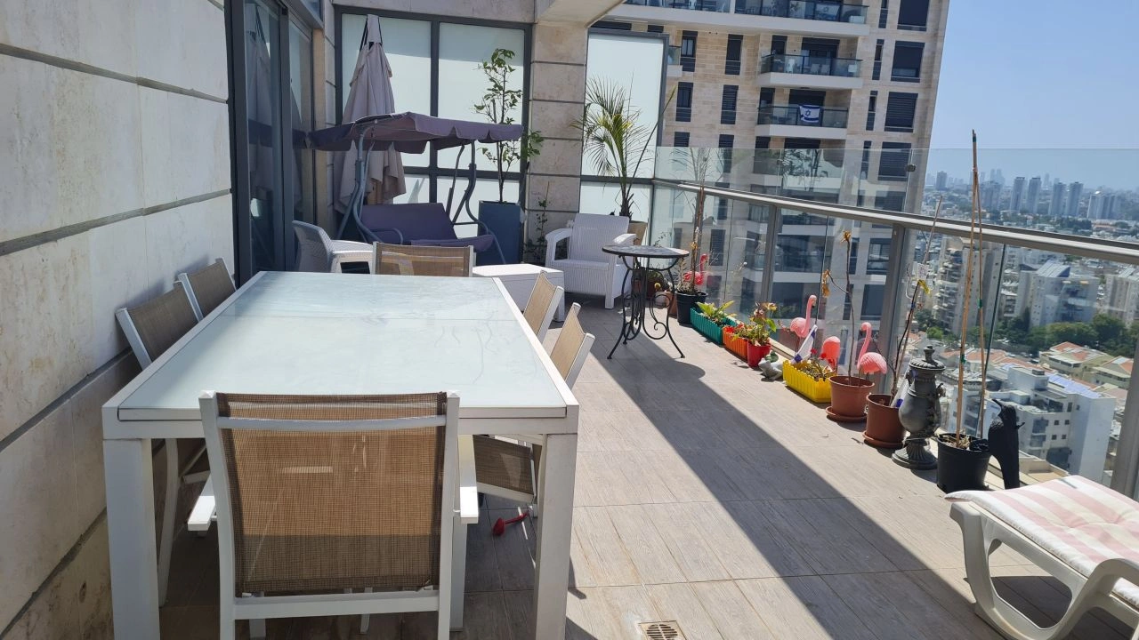 بنتهاوس مريح بمساحة 210 m2 في ريشون لتسيون، إسرائيل