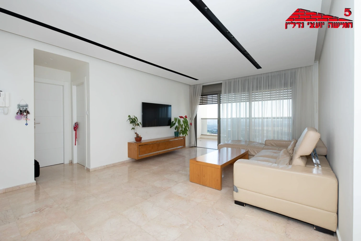 以色列里雄莱锡安迷人4+1室公寓