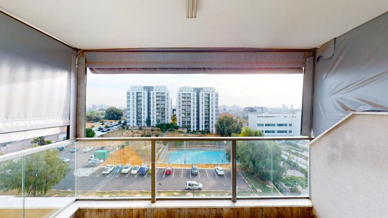 以色列霍隆 110 m2 高档公寓