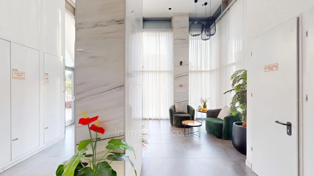 以色列霍隆 110 m2 高档公寓