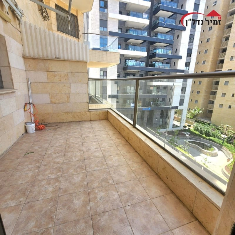 होलोन, इज़राइल में आरामदायक 3+1 अपार्टमेंट