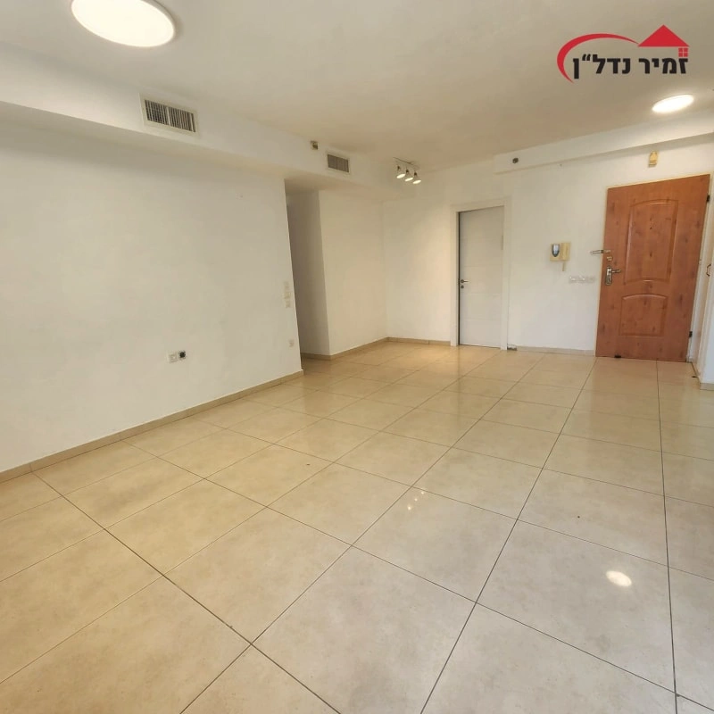 होलोन, इज़राइल में आरामदायक 3+1 अपार्टमेंट