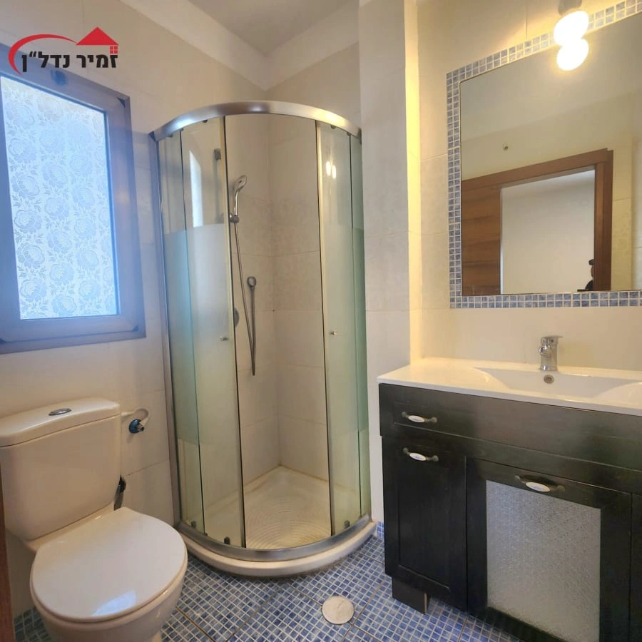 होलोन, इज़राइल में आरामदायक 3+1 अपार्टमेंट