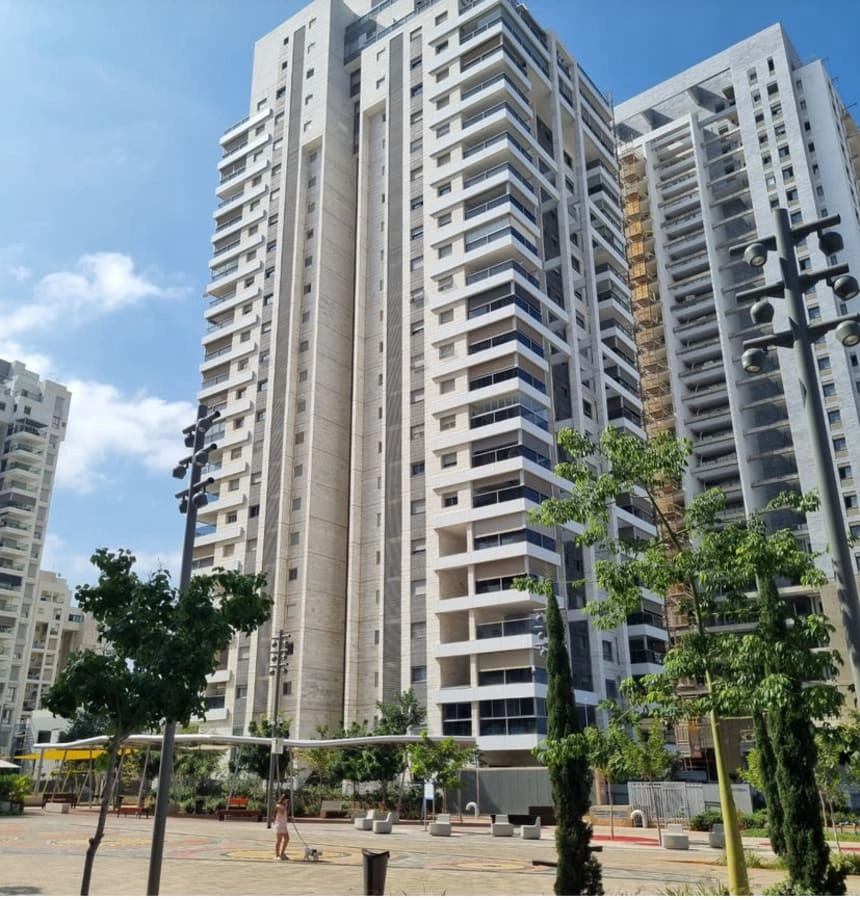 شقة مشرقة بمساحة 122 m2 في هولون، إسرائيل