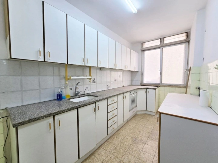 以色列霍隆现代公寓,80 m²