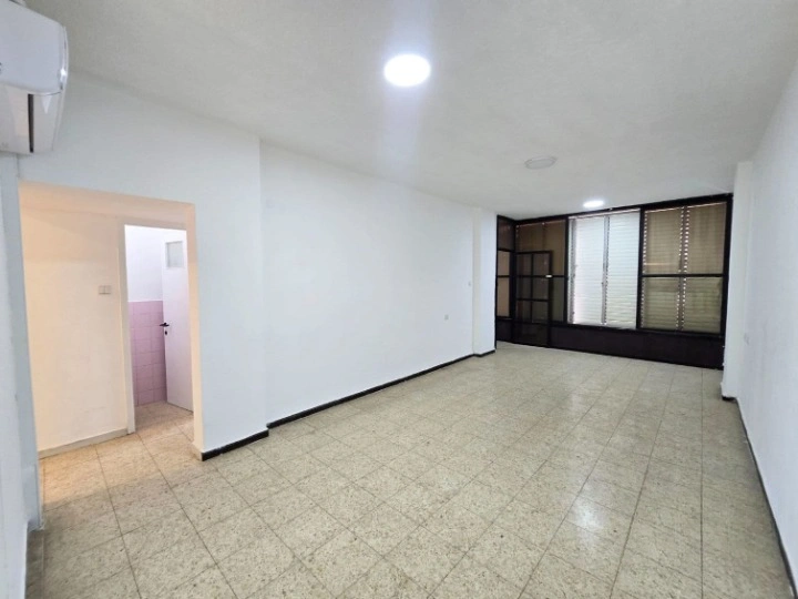 以色列霍隆现代公寓,80 m²