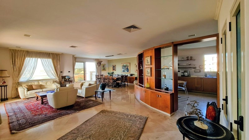 بنتهاوس مشرق بمساحة 237 م² في هرتسليا، إسرائيل