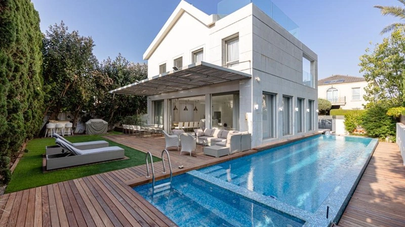 以色列赫兹利亚 498 平方米宽敞别墅