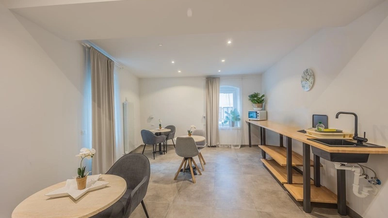 5+1 带家具宽敞联排别墅,面积220 m²,位于意大利阿尔科