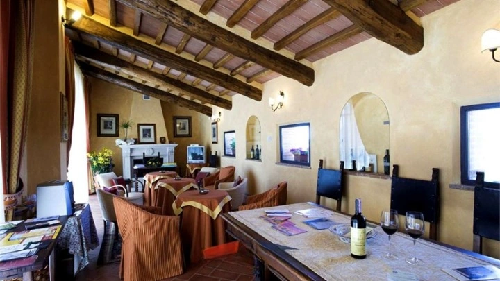 فيلا فسيحة 450 m2 في ترينتينو، إيطاليا