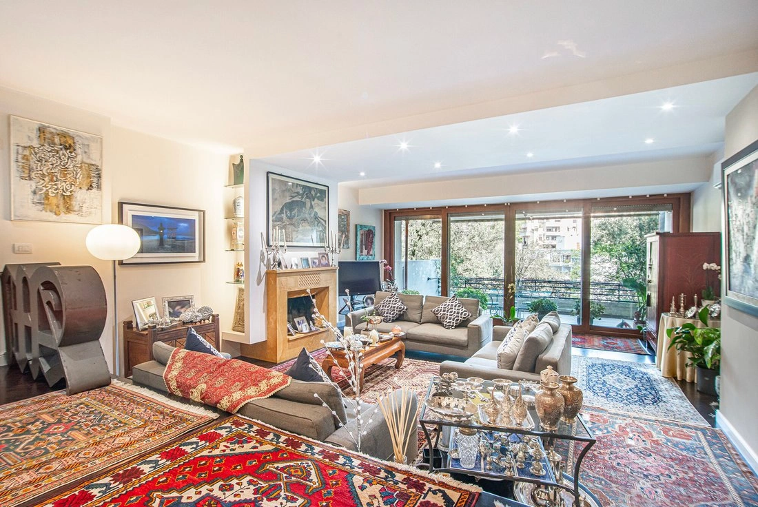 रोम, इटली में धूप से भरा 3+1 अपार्टमेंट