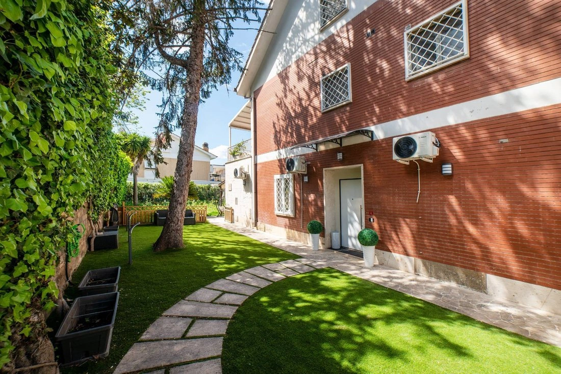 意大利罗马宽敞住宅 5室1厅