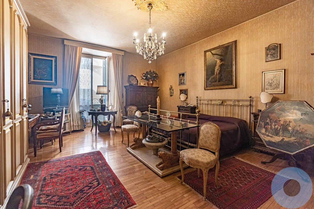 罗马采光良好的4+1公寓