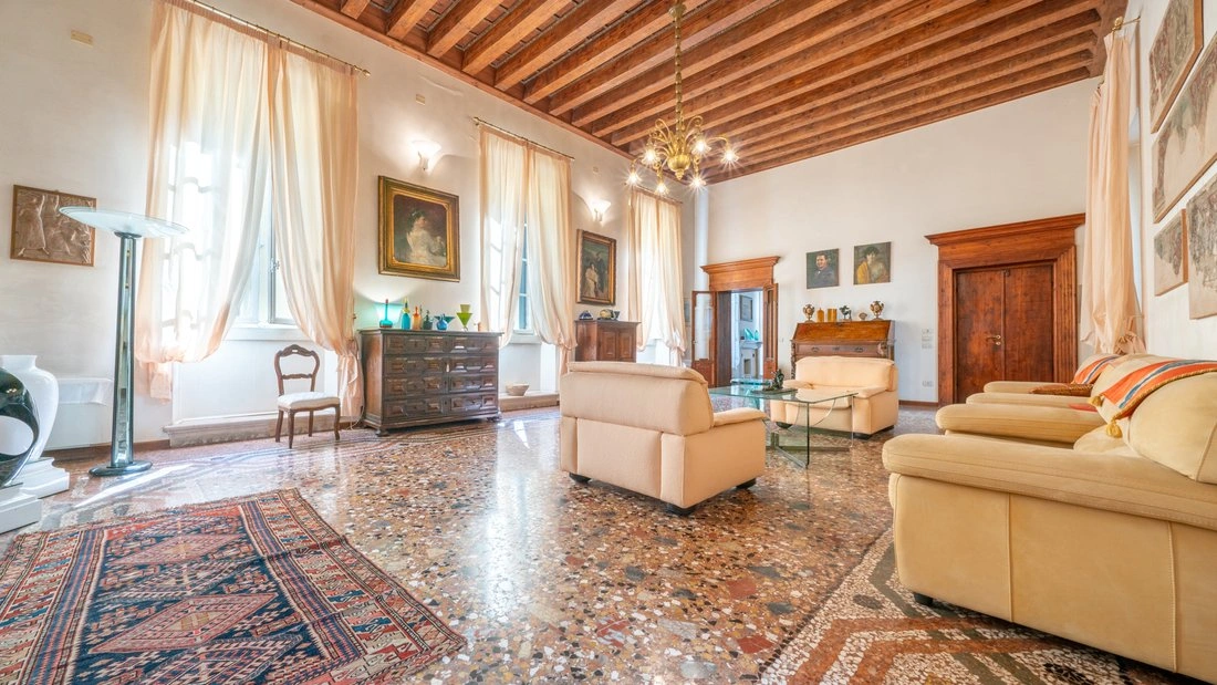 بنتهاوس فسيح 363 م² في فيرونا، إيطاليا