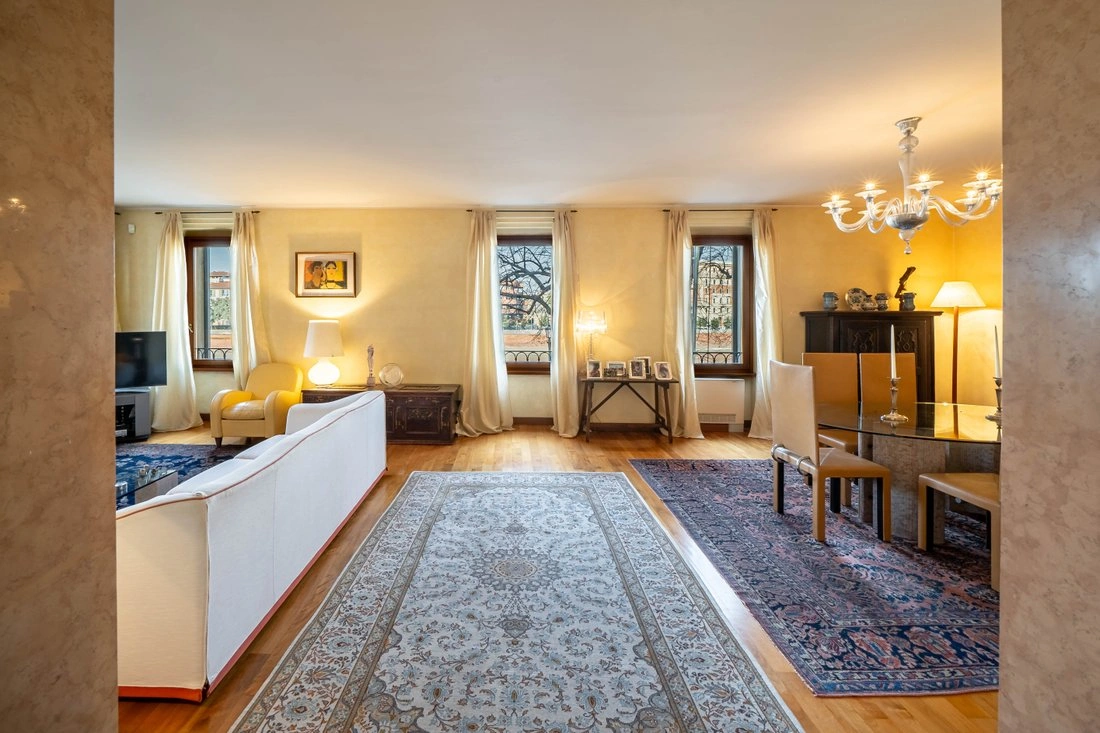 شقة فسيحة بمساحة 185 م² في فيرونا، إيطاليا