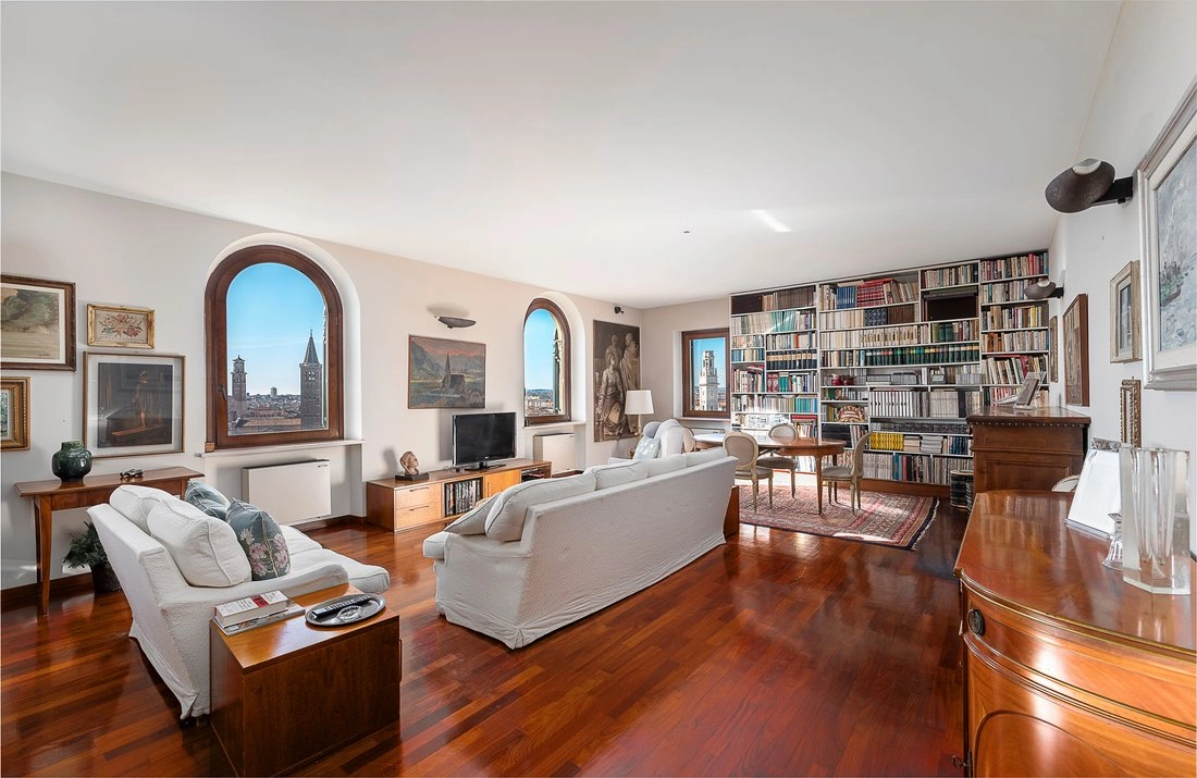 Wohnung mit Meerblick, 190 m², Verona, Italien