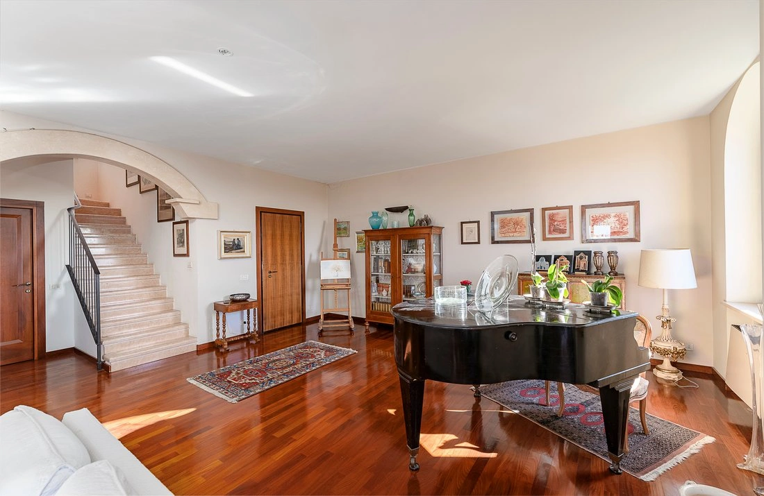 Wohnung mit Meerblick, 190 m², Verona, Italien