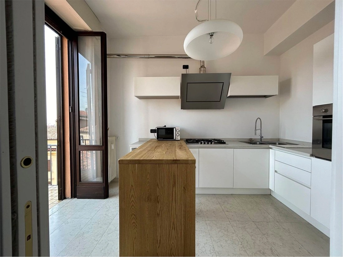 Refreshed apartment 2+1 in Verona, Italy