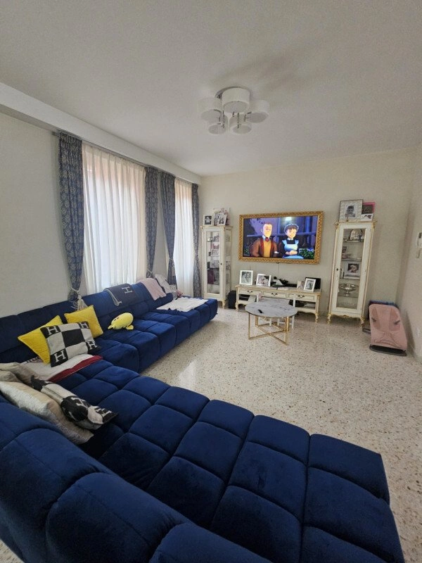 Renovierte 3+1-Wohnung in Padua, Italien