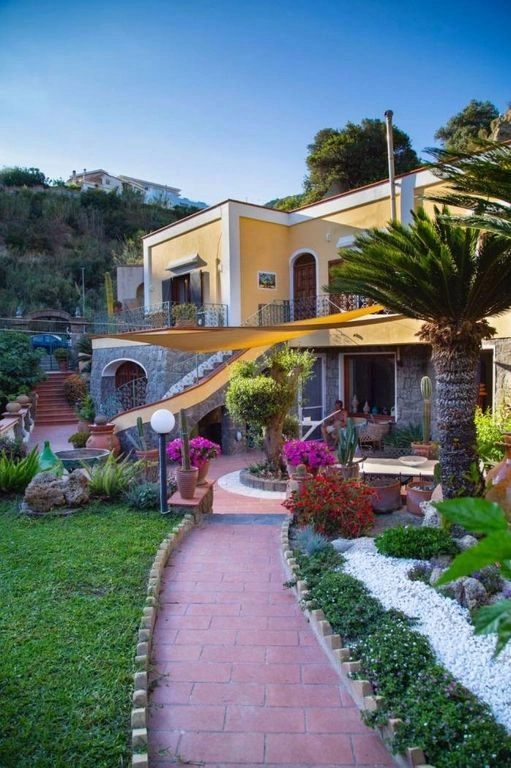 Villa sereine 10+1 à Naples, Italie