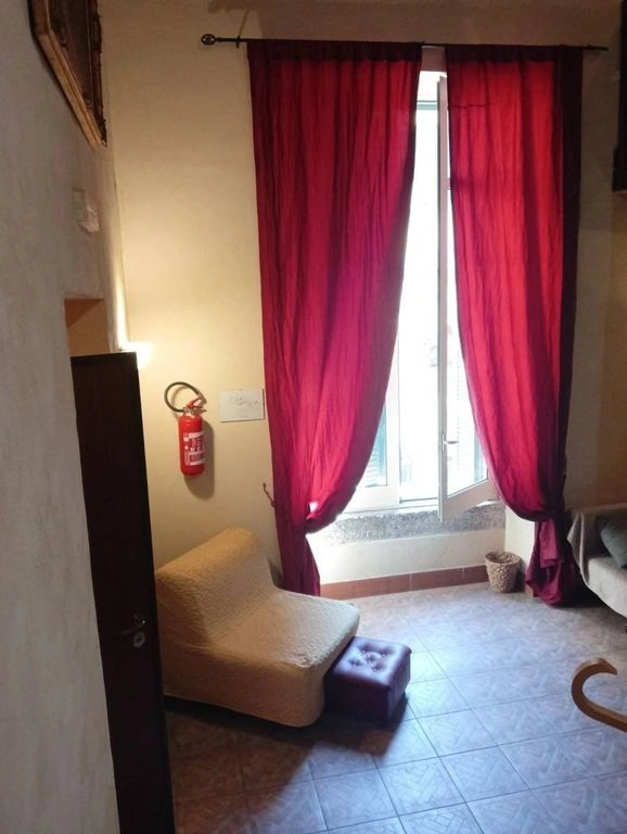 Appartement confortable 4+1 à Naples, Italie