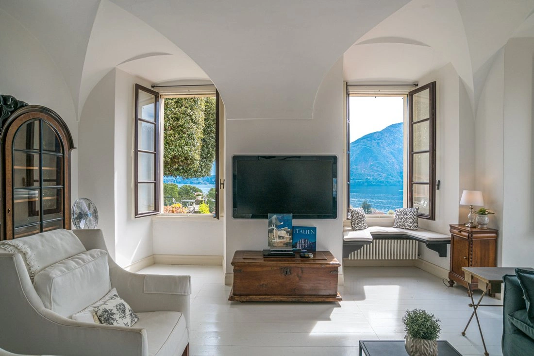 Appartamento tranquillo 4+1 a Como, Italia