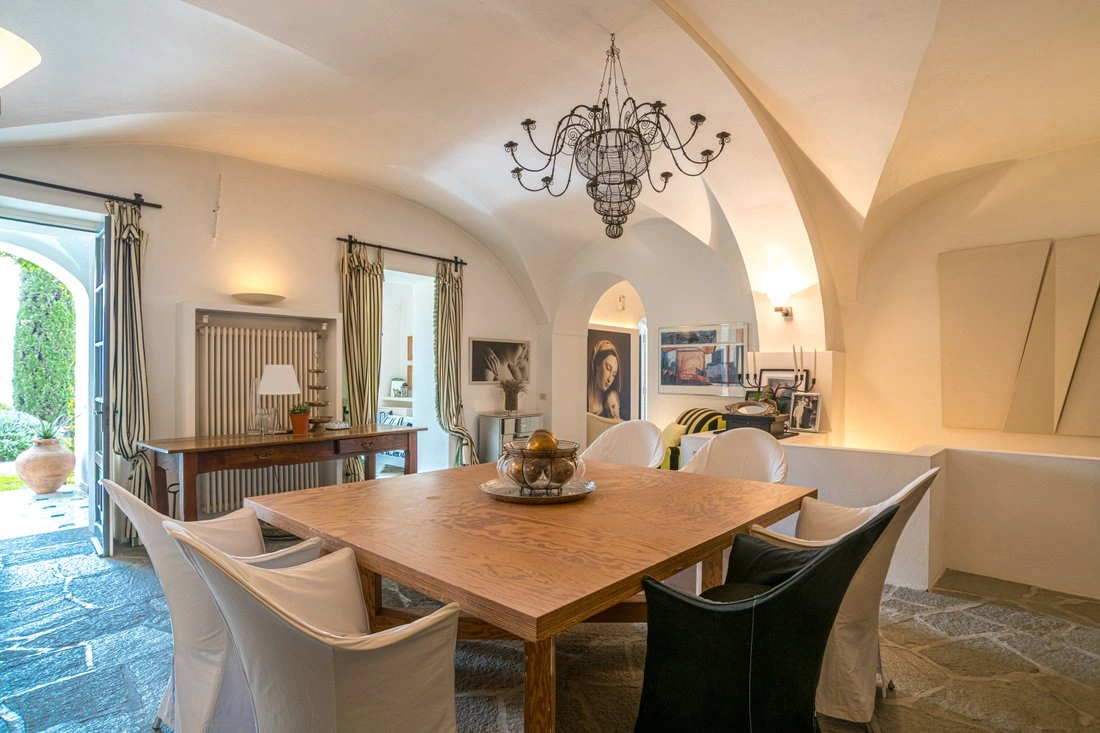 Appartamento tranquillo 4+1 a Como, Italia