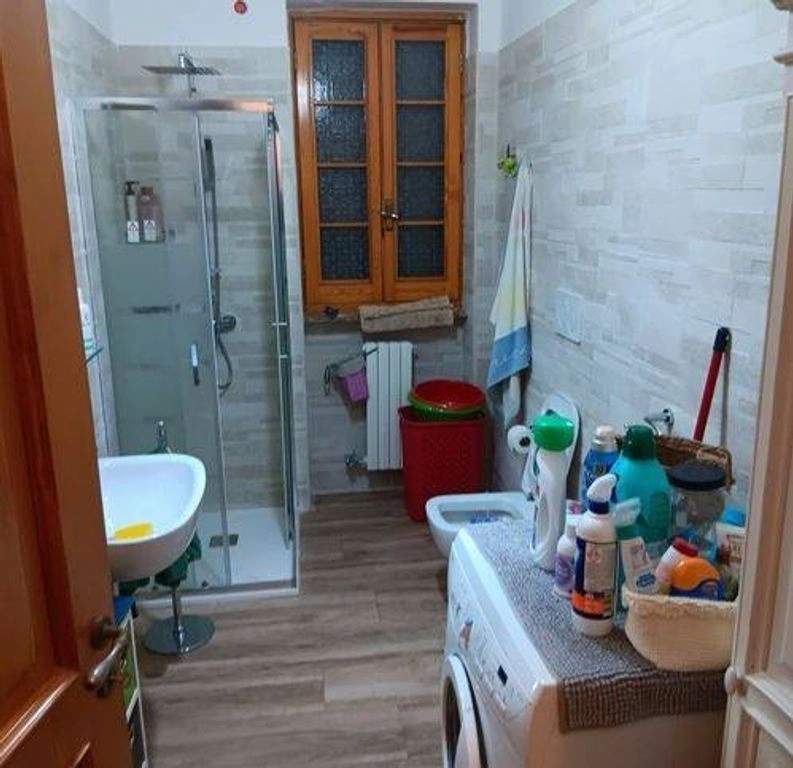 Refreshed house 5+1 in Lecce, Italy