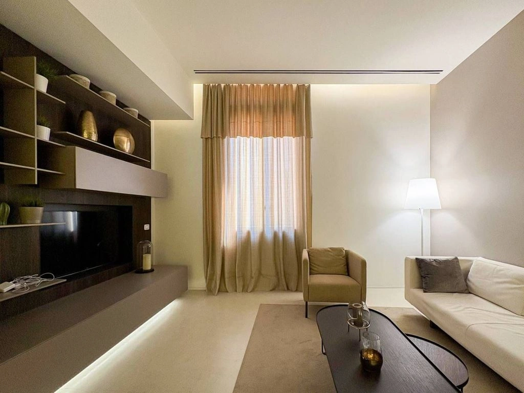 2+1 furnished luxurious apartment 100 m2 in Venice, Italy