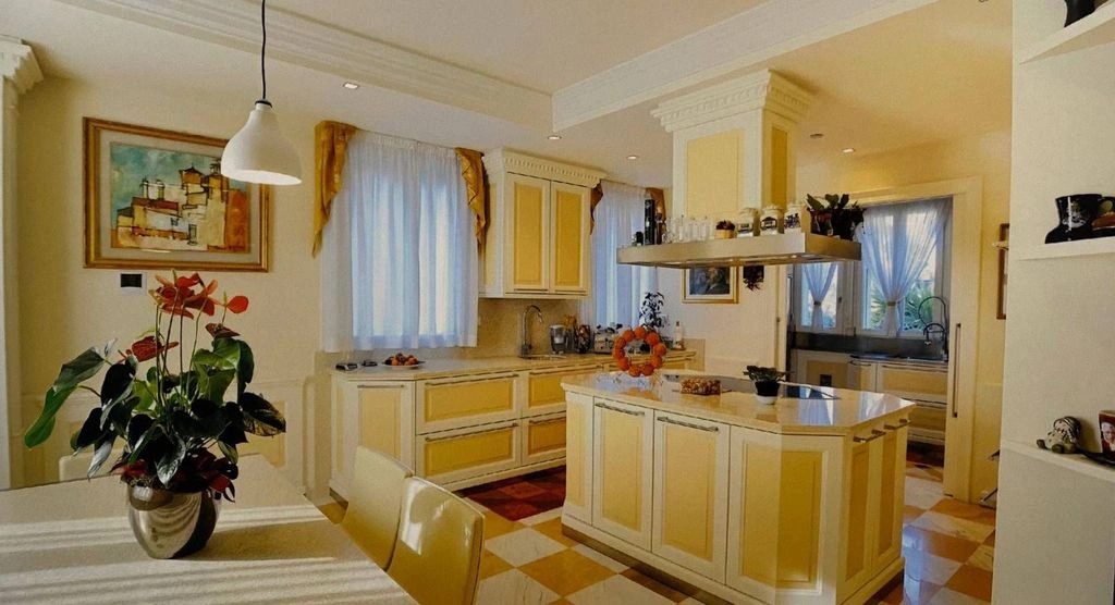 Villa meublée 5+1, 440 m2, à Venise, Italie