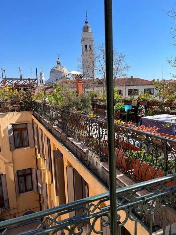 Appartement meublé 4+1 spacieux de 280 m² à Venise (Italie)