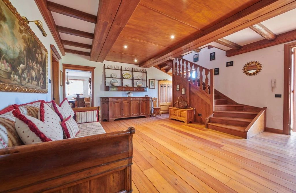 Luxury house of 344 m2 with sea view area in Padua, Italy