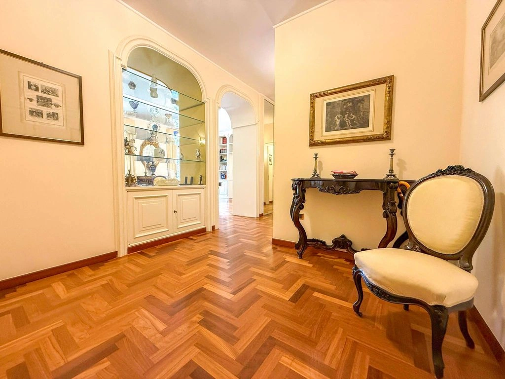 شقة فاخرة بمساحة 156 م² في نابولي، إيطاليا