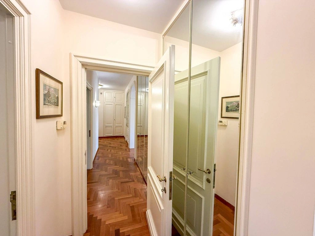 شقة فاخرة بمساحة 156 م² في نابولي، إيطاليا