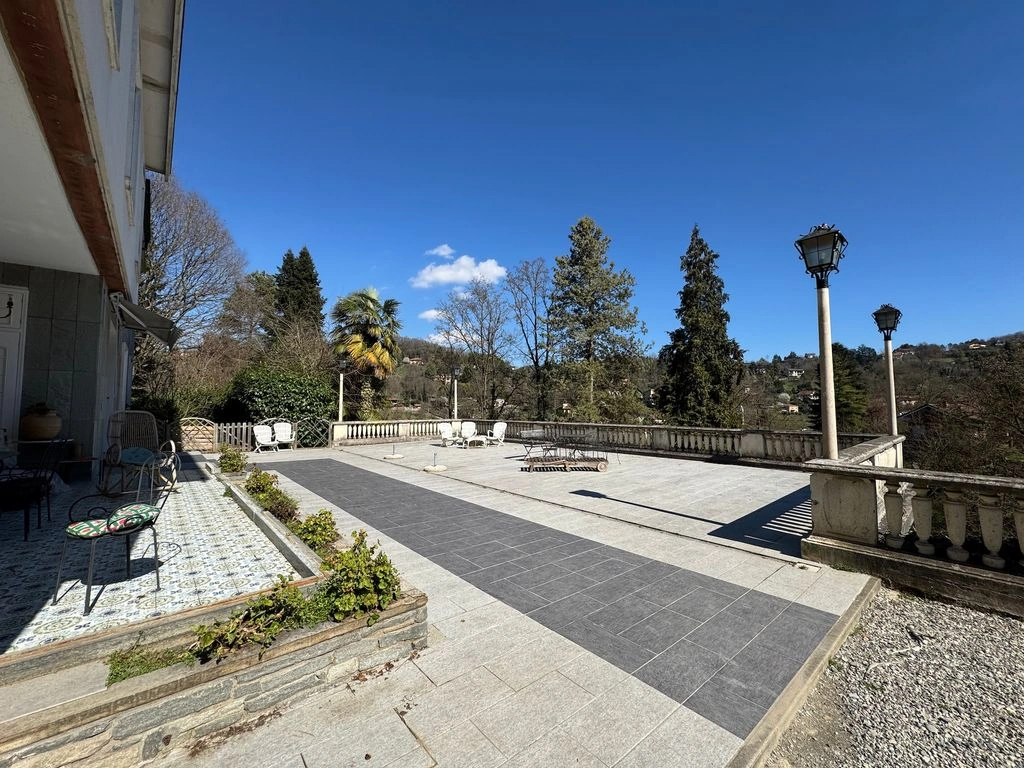 Huzurlu 5+1 villa, Torino, İtalya