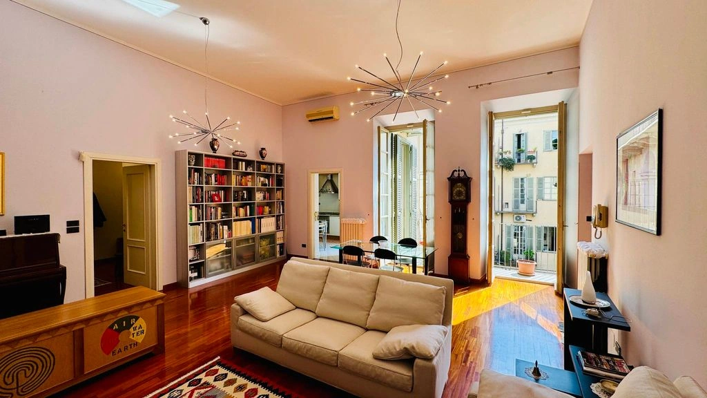 Appartement lumineux 2+1 à Turin, Italie