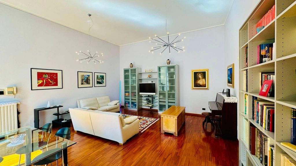 Appartement lumineux 2+1 à Turin, Italie