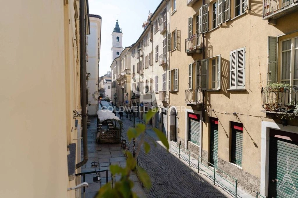 شقة واسعة بمساحة 170 م² في تورين، إيطاليا