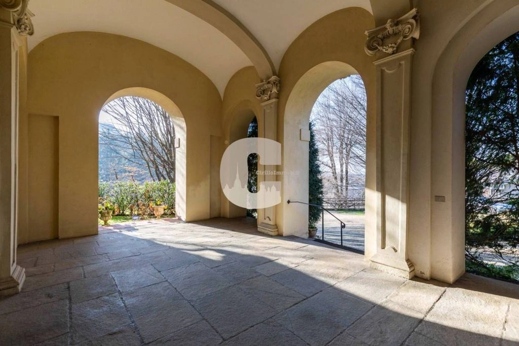 Appartement lumineux 4+1 à Turin, Italie
