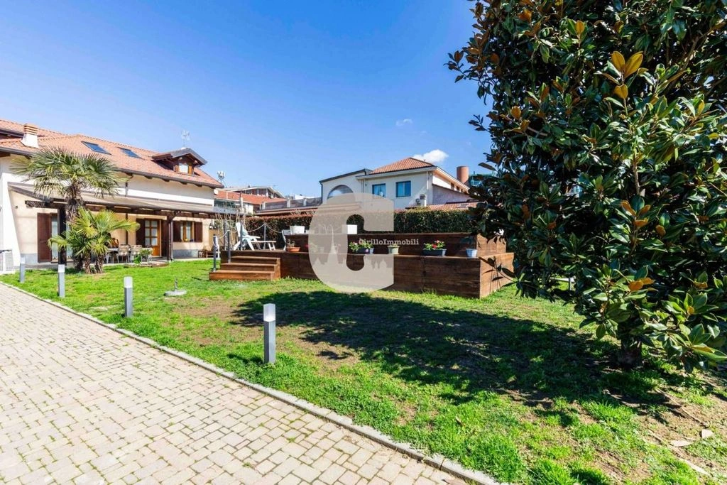 Yenilenmiş 3+1 villa, Torino, İtalya