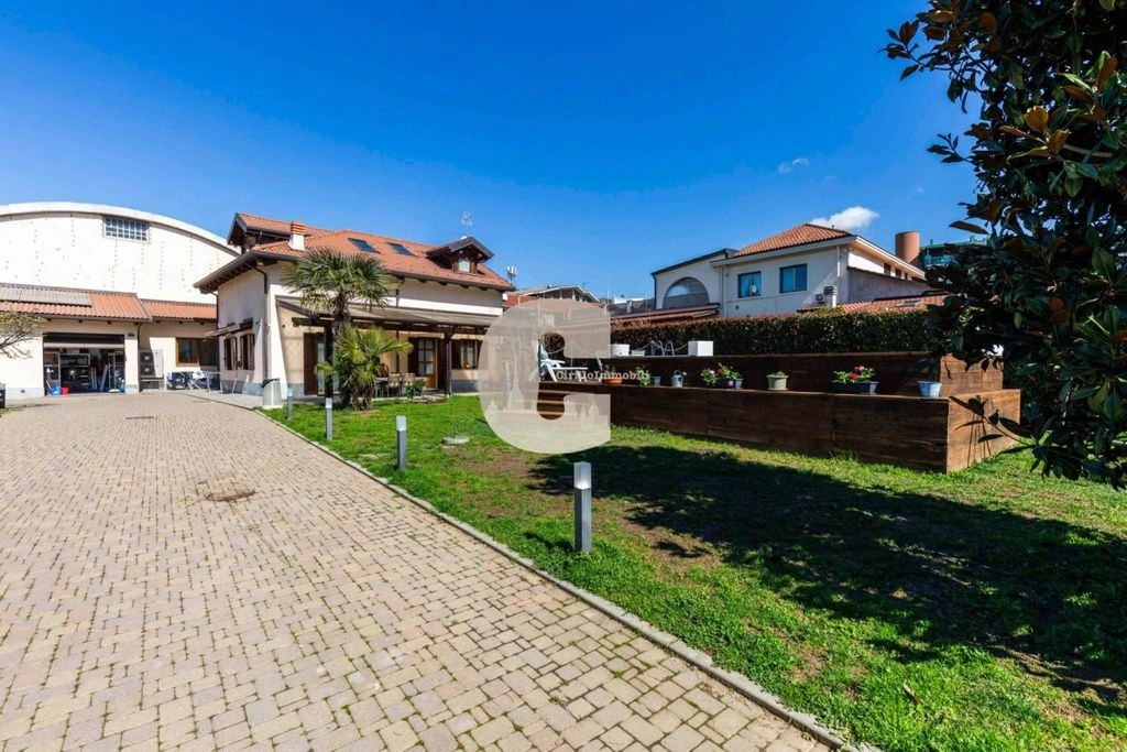 فيلا رائعة بمساحة 457 م² في تورين، إيطاليا